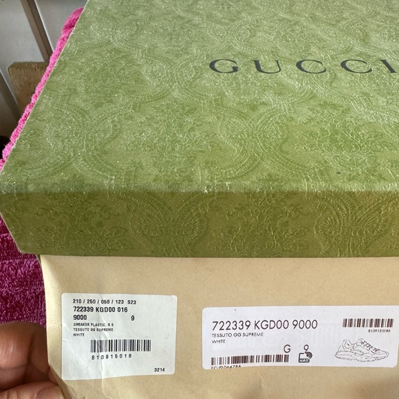 Gucci mens white Sneakers - Picture 3 of 7